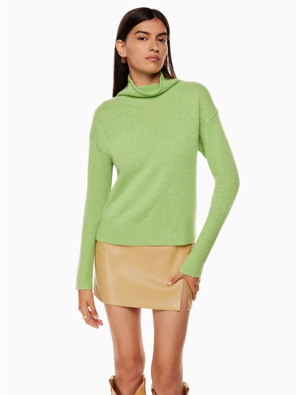 Wilfred Women’s Green Turtleneck Sweater